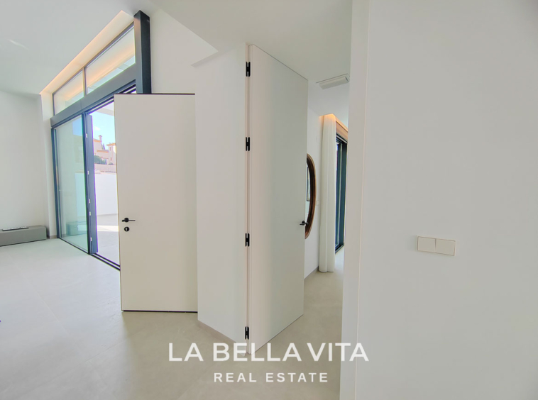 New Build independent Villa with basement for sale in La Marquesa Golf Course, Rojales