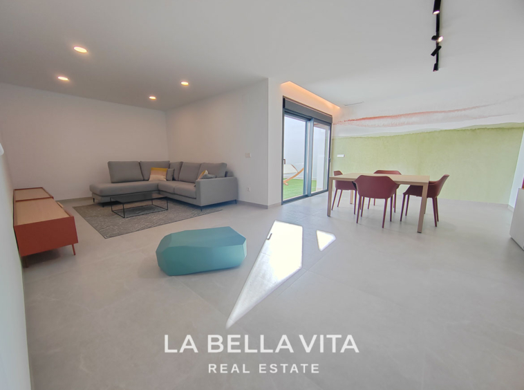 New Build independent Villa with basement for sale in La Marquesa Golf Course, Rojales