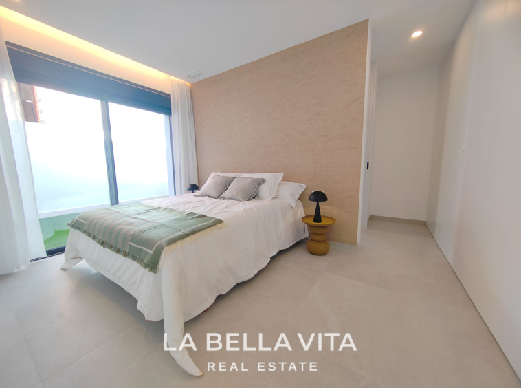 New Build independent Villa with basement for sale in La Marquesa Golf Course, Rojales