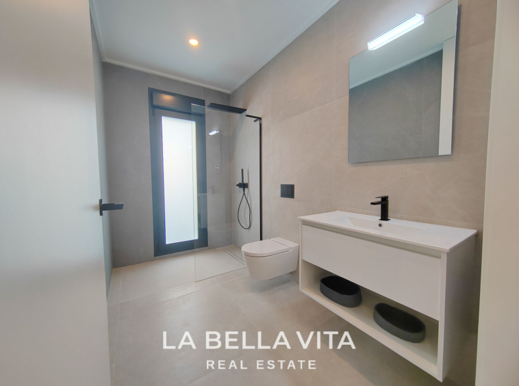 New Build independent Villa with basement for sale in La Marquesa Golf Course, Rojales