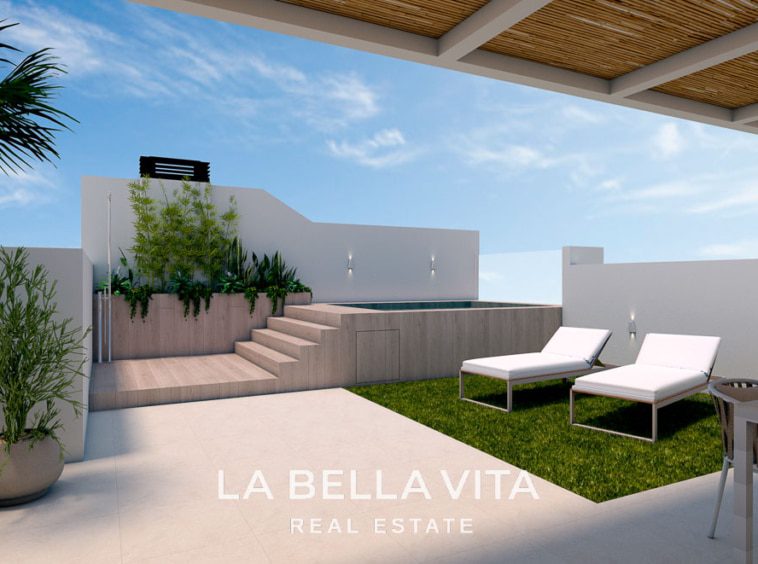 New Build top floor Beach Apartments with solarium for sale in Torre de la Horadada