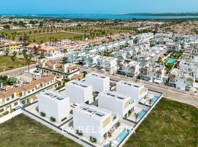 New Build Detached Properties for sale in Doña Pepa, Ciudad Quesada, Alicante