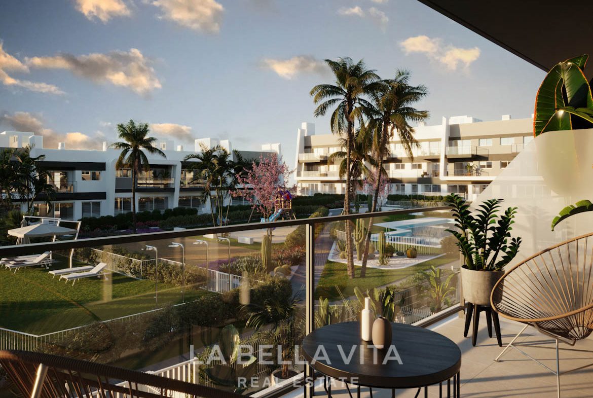 New build apartments with sea view for sale in Gran Alacant, Alicante, Spain