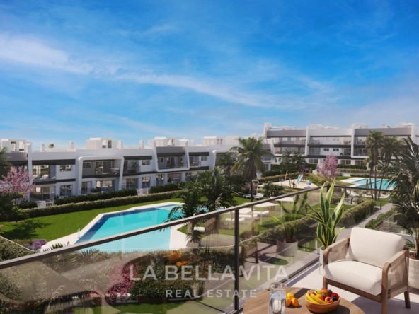 New build apartments with sea view for sale in Gran Alacant, Alicante, Spain