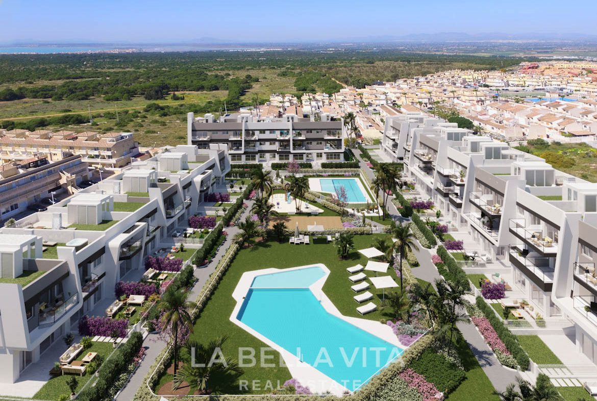 New build apartments with sea view for sale in Gran Alacant, Alicante, Spain