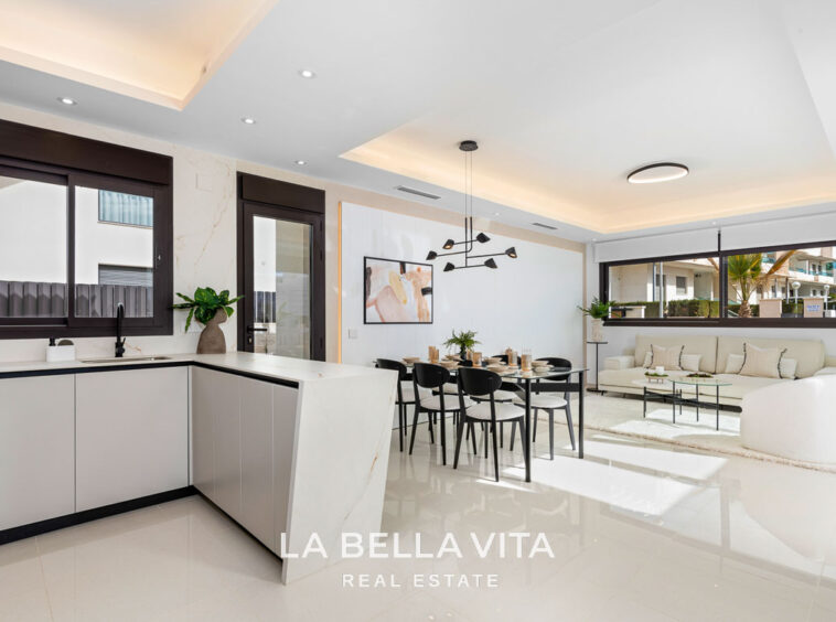 Modern Mediterranean Key Ready new build Properties with private pool for sale in Ciudad Quesada, Costa Blanca South