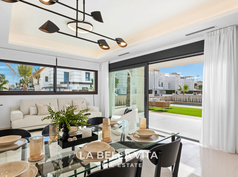 Modern Mediterranean Key Ready new build Properties with private pool for sale in Ciudad Quesada, Costa Blanca South