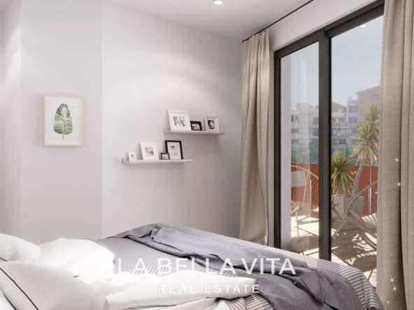 Cheap New Build Apartments bu the beach for sale in Torrevieja, Costa Blanca, Spain