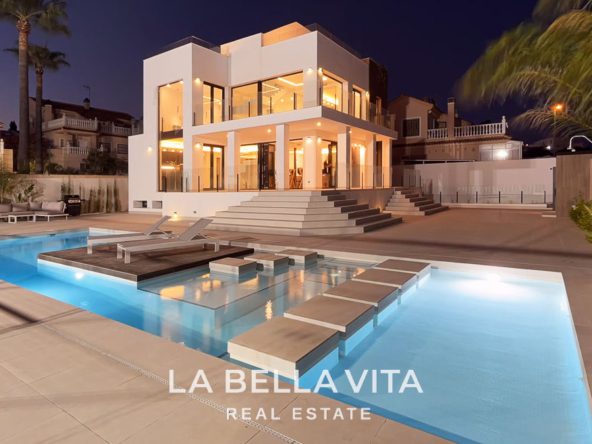 Luxury Villa with private paddle court and pool for sale in Torrevieja, Alicante