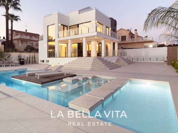 Luxury Villa with private paddle court and pool for sale in Torrevieja, Alicante