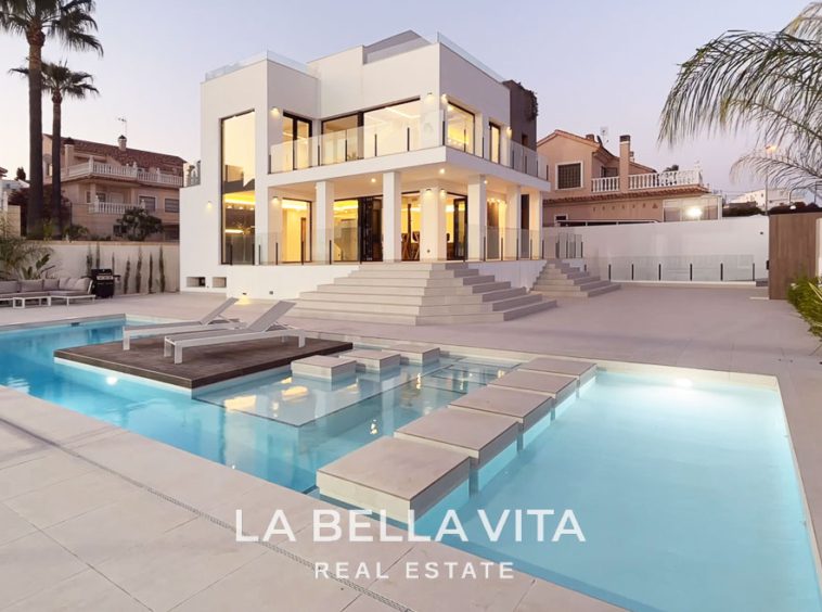 Luxury Villa with private paddle court and pool for sale in Torrevieja, Alicante