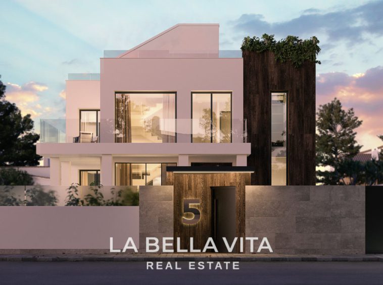 Luxury Villa with private paddle court and pool for sale in Torrevieja, Alicante