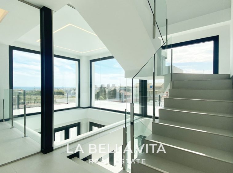 Luxury Villa with private paddle court and pool for sale in Torrevieja, Alicante