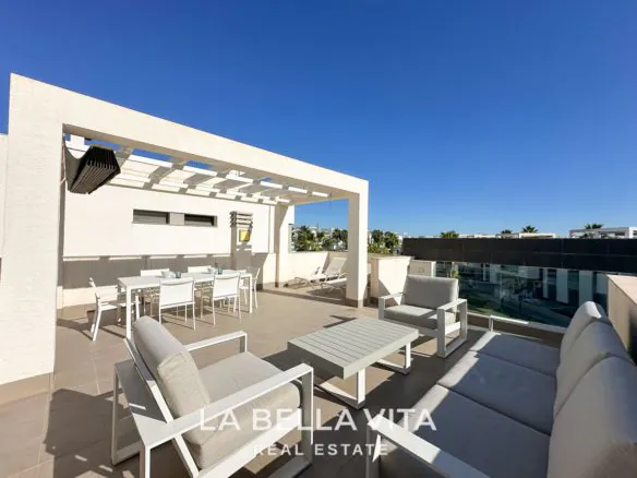 Modern Resale Top floor Penthouse Apartment with solarium for sale in Oasis Beach X, El Raso, Guardamar del Segura, Costa Blanca South