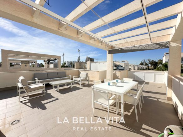 Modern Resale Top floor Penthouse Apartment with solarium for sale in Oasis Beach X, El Raso, Guardamar del Segura, Costa Blanca South