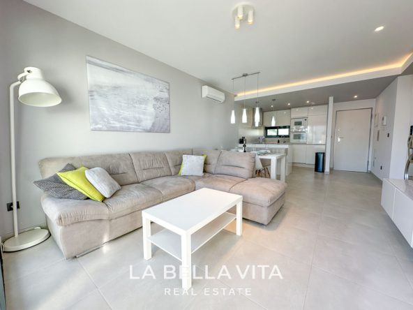 Modern Resale Top floor Penthouse Apartment with solarium for sale in Oasis Beach X, El Raso, Guardamar del Segura, Costa Blanca South