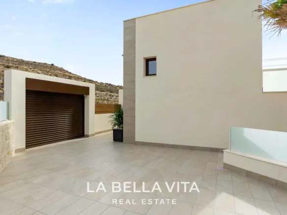 New Build key ready Villa with private pool for sale in Ciudad Quesada, Alicante