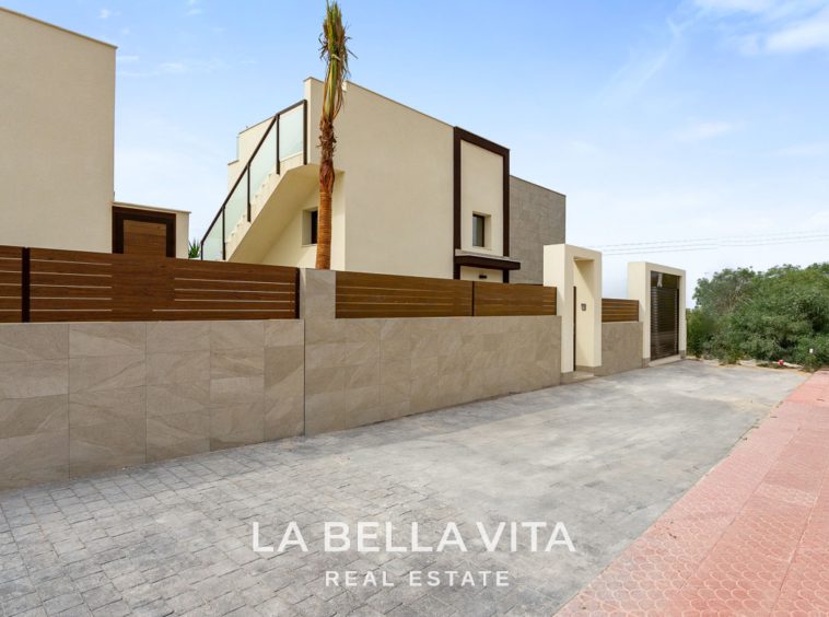 New Build key ready Villa with private pool for sale in Ciudad Quesada, Alicante