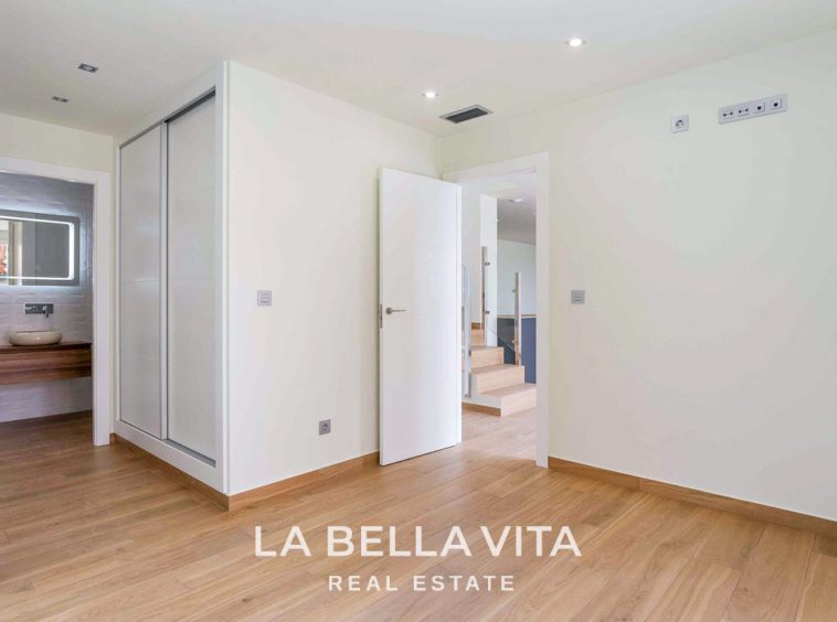 New Build key ready Villa with private pool for sale in Ciudad Quesada, Alicante