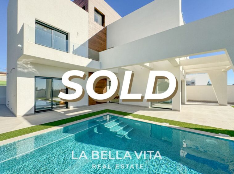 Exclusive new build modern Property for sale in Ciudad Quesada-sold