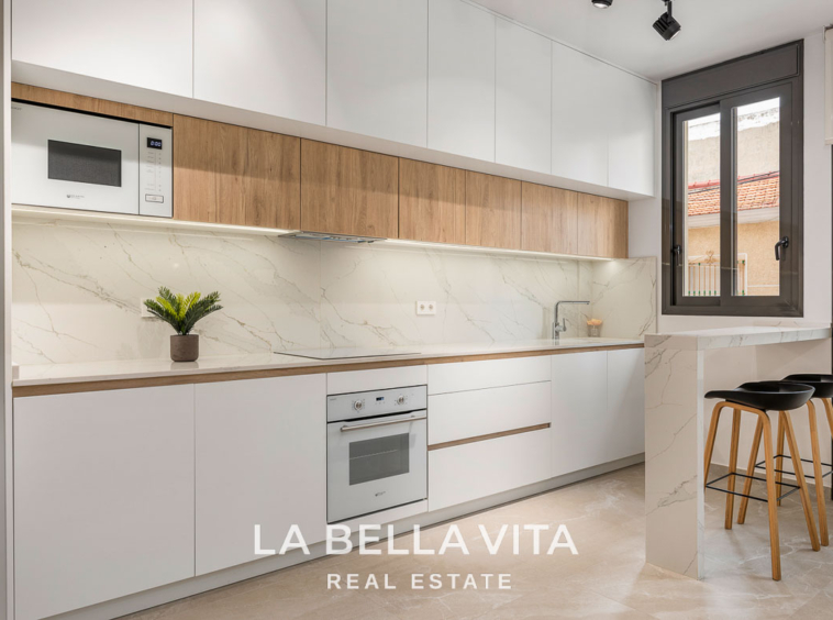 New build Apartments by the beach for sale in Torrevieja, Costa Blanca South