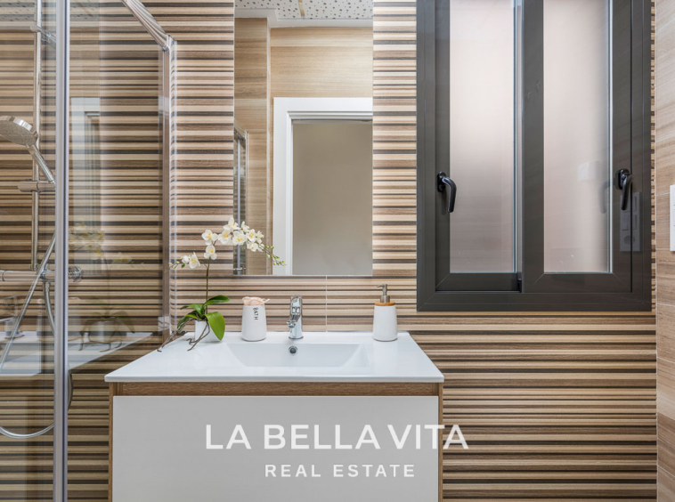 New build Apartments by the beach for sale in Torrevieja, Costa Blanca South