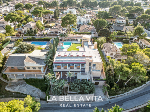 Exclusive Boutique Hotel Villa for Sale in Campoamor, Orihuela Costa – Luxury 7-Bedroom Property with Gourmet Kitchen and Private Pool, Closed Garage