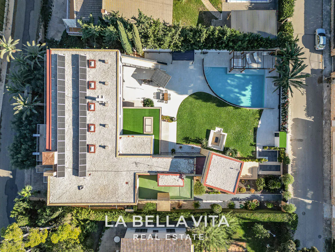 Exclusive Boutique Hotel Villa for Sale in Campoamor, Orihuela Costa – Luxury 7-Bedroom Property with Gourmet Kitchen and Private Pool, Closed Garage