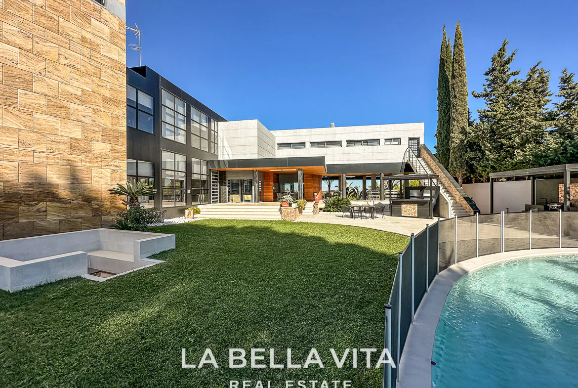 Exclusive Boutique Hotel Villa for Sale in Campoamor, Orihuela Costa – Luxury 7-Bedroom Property with Gourmet Kitchen and Private Pool, Closed Garage