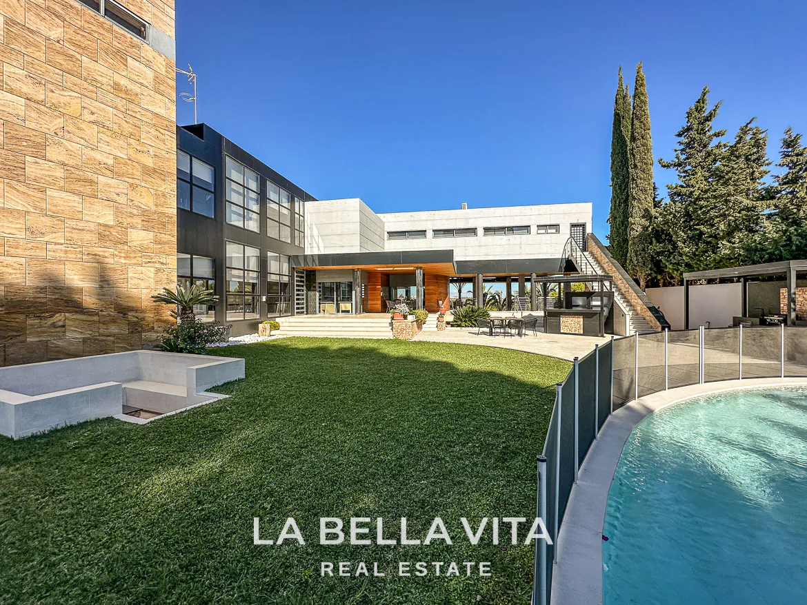 Exclusive Boutique Hotel Villa for Sale in Campoamor, Orihuela Costa – Luxury 7-Bedroom Property with Gourmet Kitchen and Private Pool, Closed Garage