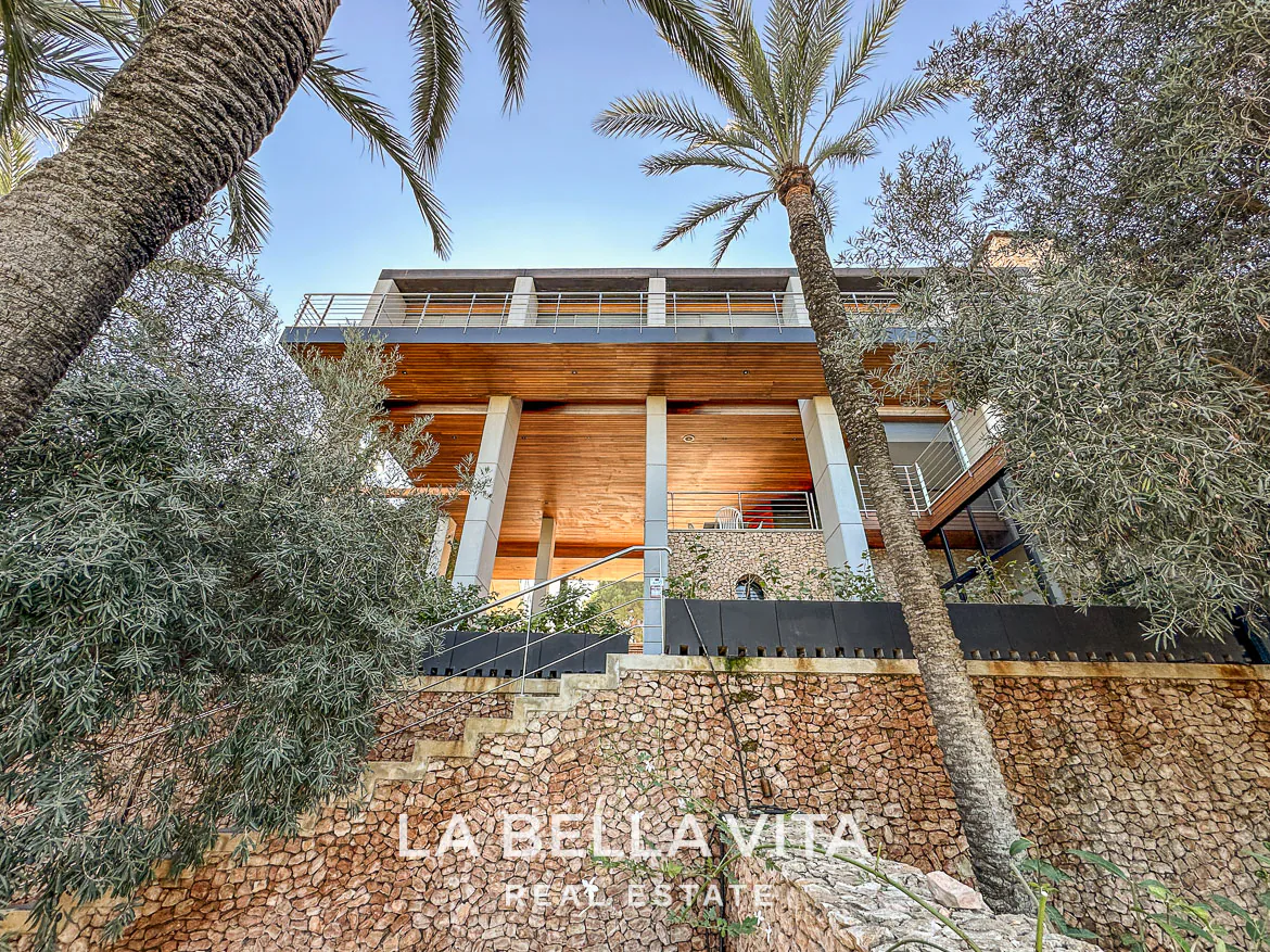 Exclusive Boutique Hotel Villa for Sale in Campoamor, Orihuela Costa – Luxury 7-Bedroom Property with Gourmet Kitchen and Private Pool, Closed Garage