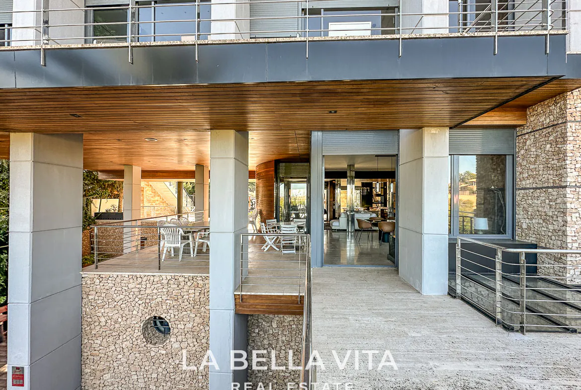 Exclusive Boutique Hotel Villa for Sale in Campoamor, Orihuela Costa – Luxury 7-Bedroom Property with Gourmet Kitchen and Private Pool, Closed Garage