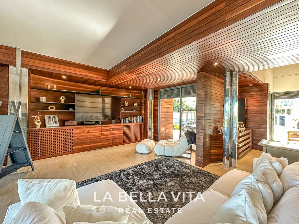 Exclusive Boutique Hotel Villa for Sale in Campoamor, Orihuela Costa – Luxury 7-Bedroom Property with Gourmet Kitchen and Private Pool, Closed Garage