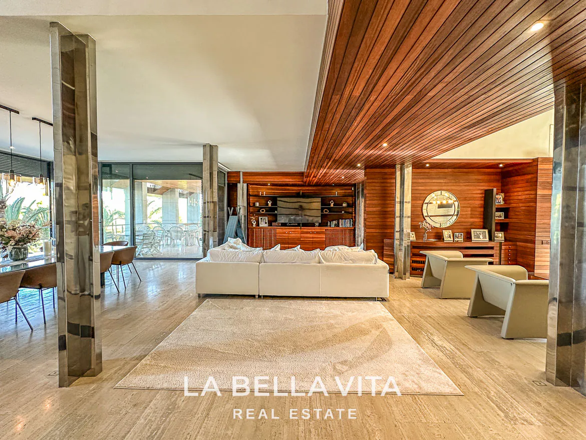 Exclusive Boutique Hotel Villa for Sale in Campoamor, Orihuela Costa – Luxury 7-Bedroom Property with Gourmet Kitchen and Private Pool, Closed Garage