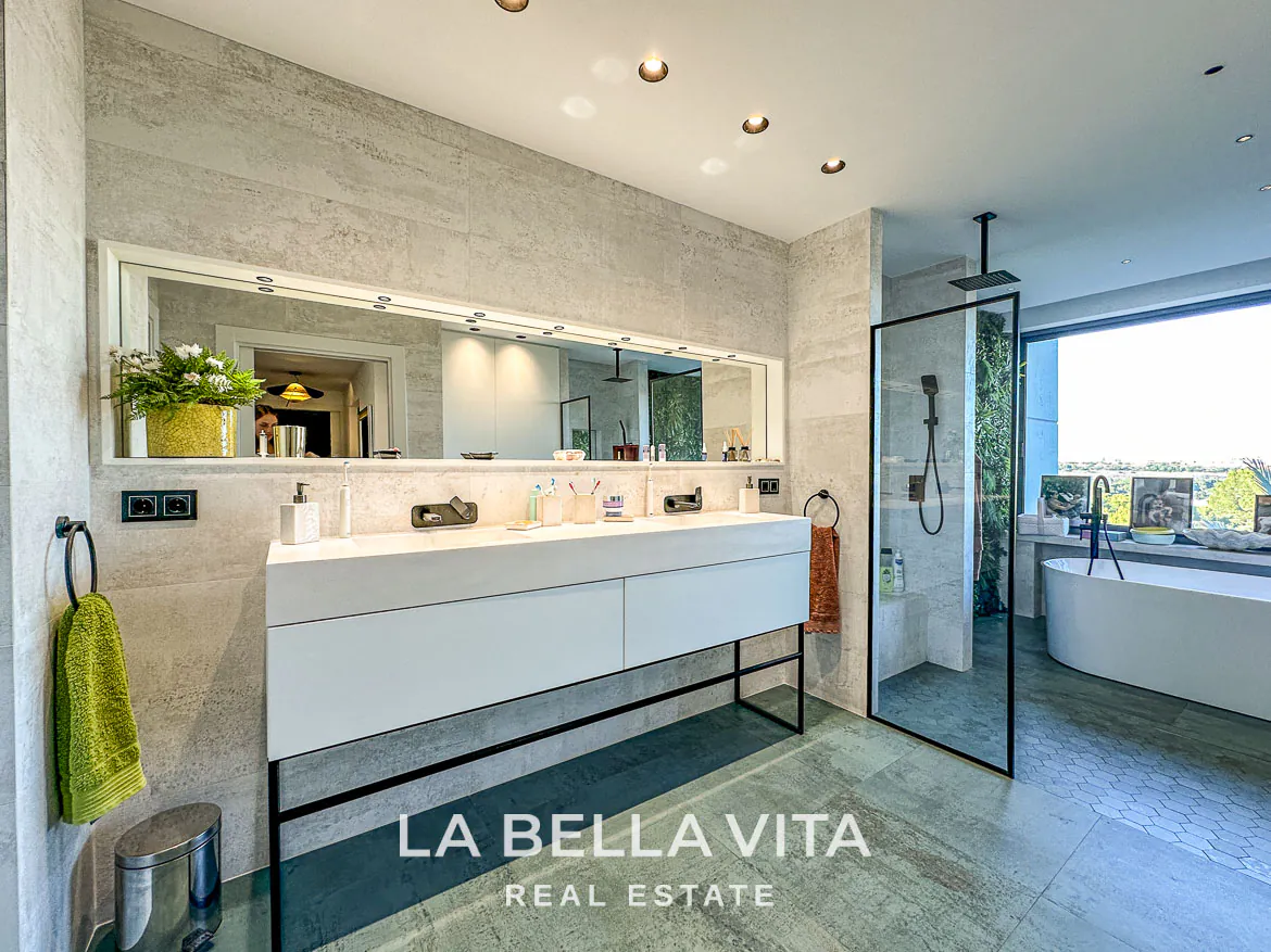 Exclusive Boutique Hotel Villa for Sale in Campoamor, Orihuela Costa – Luxury 7-Bedroom Property with Gourmet Kitchen and Private Pool, Closed Garage