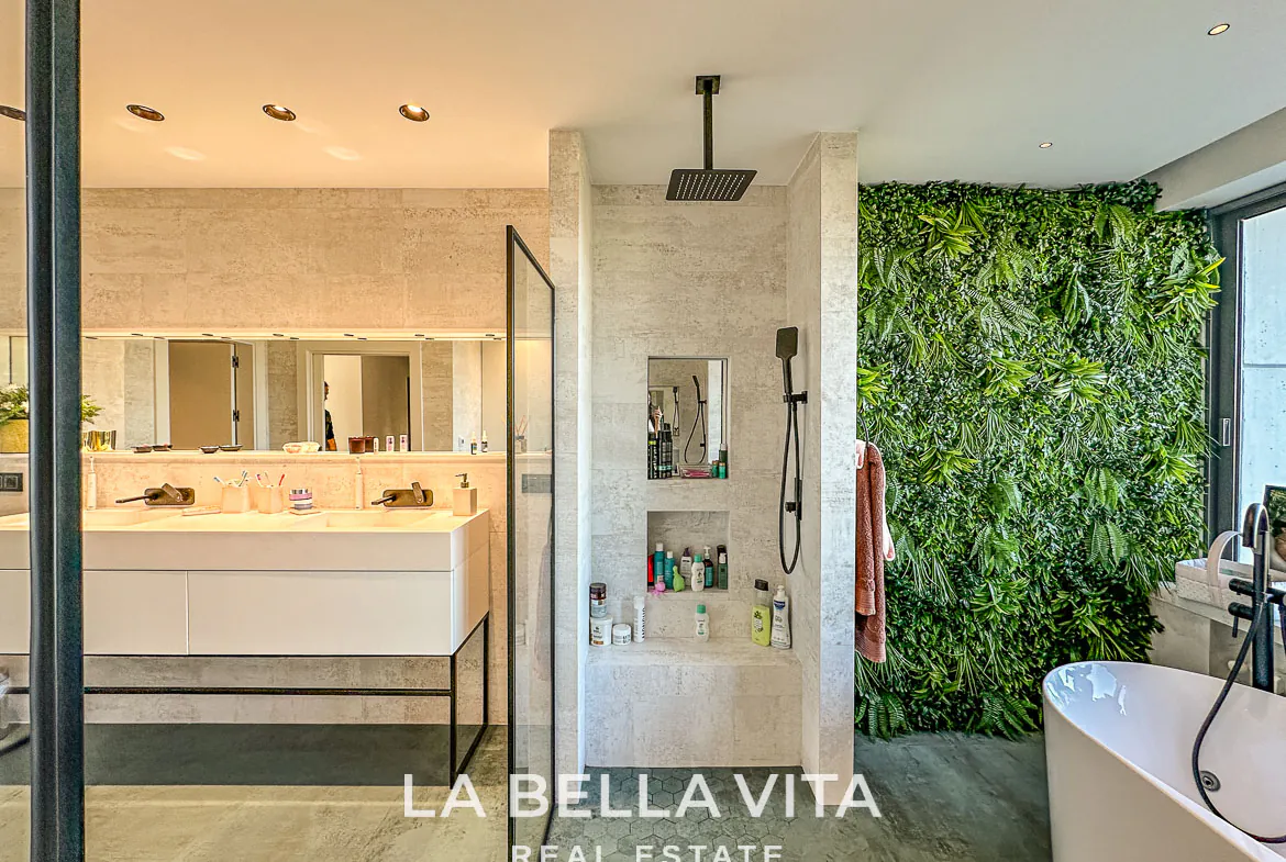 Exclusive Boutique Hotel Villa for Sale in Campoamor, Orihuela Costa – Luxury 7-Bedroom Property with Gourmet Kitchen and Private Pool, Closed Garage