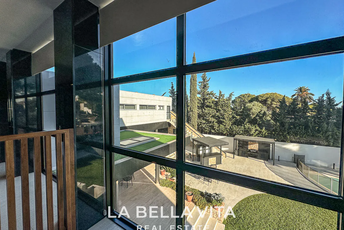Exclusive Boutique Hotel Villa for Sale in Campoamor, Orihuela Costa – Luxury 7-Bedroom Property with Gourmet Kitchen and Private Pool, Closed Garage