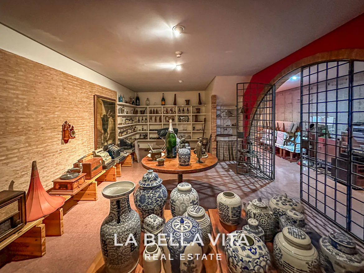 Exclusive Boutique Hotel Villa for Sale in Campoamor, Orihuela Costa – Luxury 7-Bedroom Property with Gourmet Kitchen and Private Pool, Closed Garage