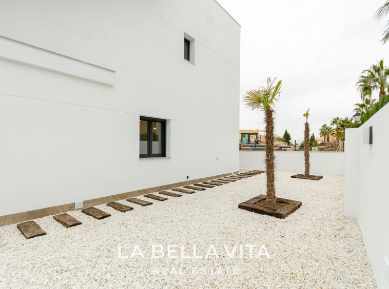 Modern Properties with private pool for sale in La Torreta, Torrevieja