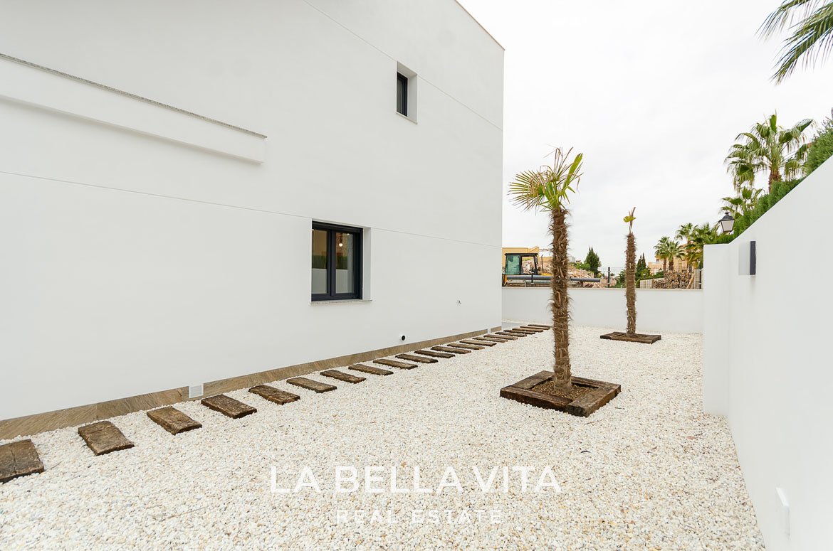 Modern Properties with private pool for sale in La Torreta, Torrevieja