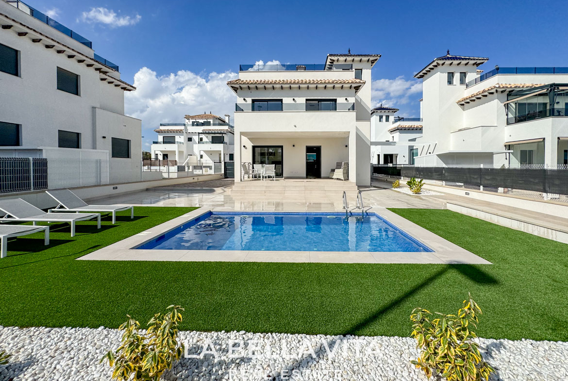 New Build Mediterranean style Key Ready Villa for sale by the beach in La Marina, Alicante