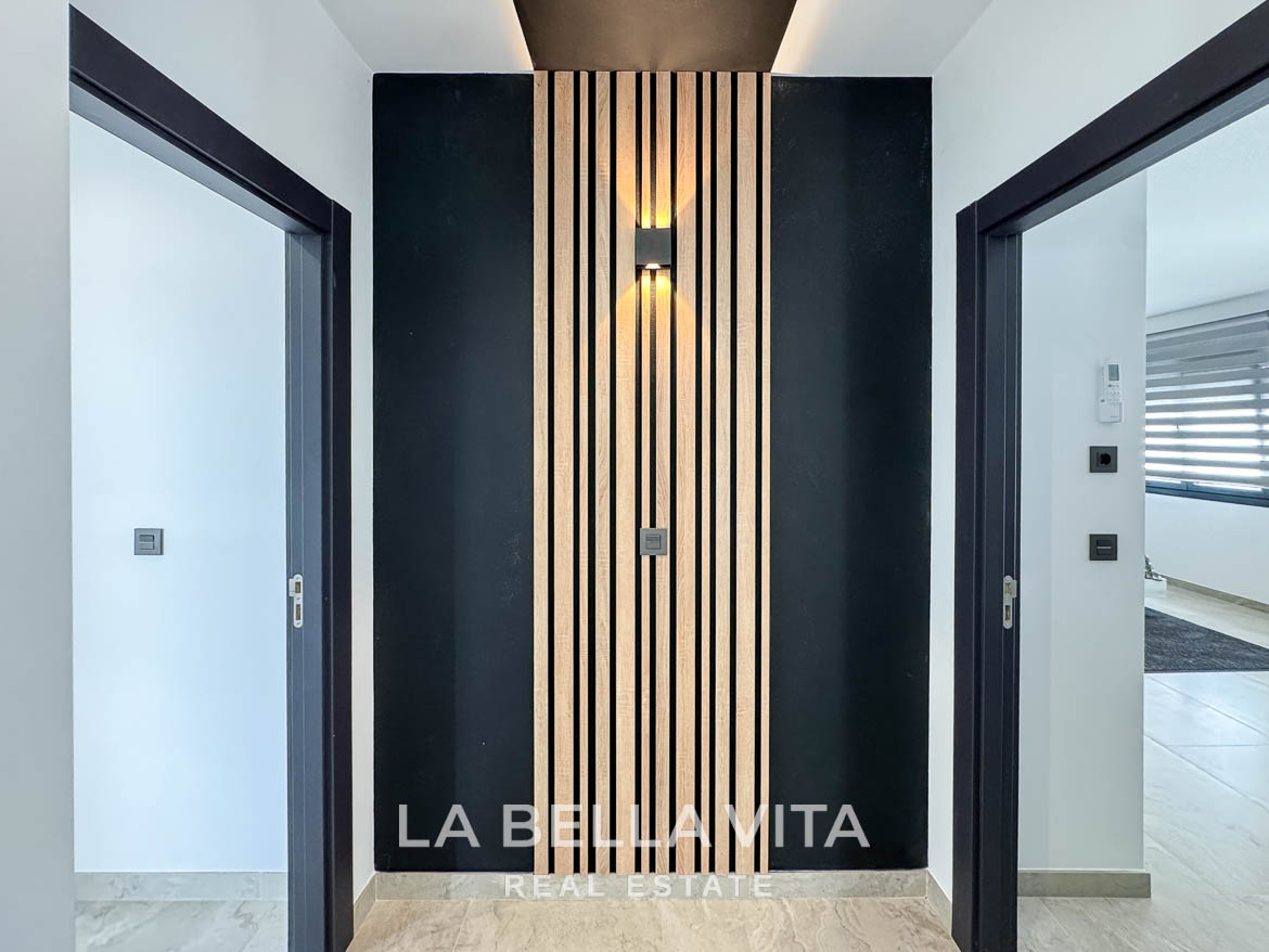 New Luxury House with private pool, solarium, garage and a 11,436 m2 of land for sale in Ciudad Quesada, Spain
