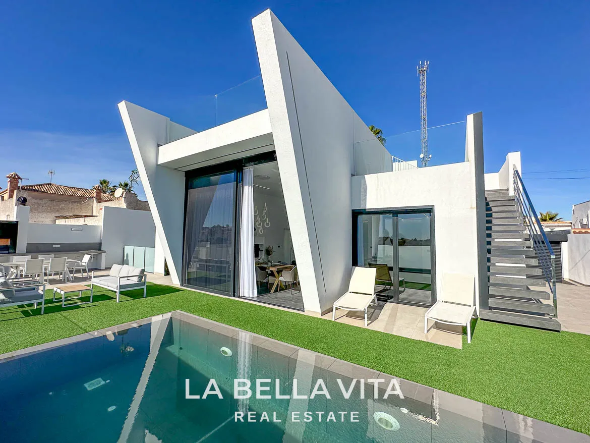 Modern Key Ready Property with Sea Views, private pool, solarium and closed garage for sale in Blue Lagoon, Villamartin, Orihuela Costa, Alicante, Spain