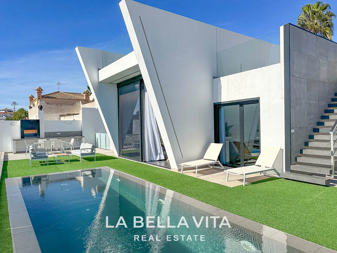 Modern Key Ready Property with Sea Views, private pool, solarium and closed garage for sale in Blue Lagoon, Villamartin, Orihuela Costa, Alicante, Spain