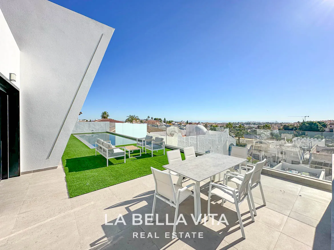 Modern Key Ready Property with Sea Views, private pool, solarium and closed garage for sale in Blue Lagoon, Villamartin, Orihuela Costa, Alicante, Spain