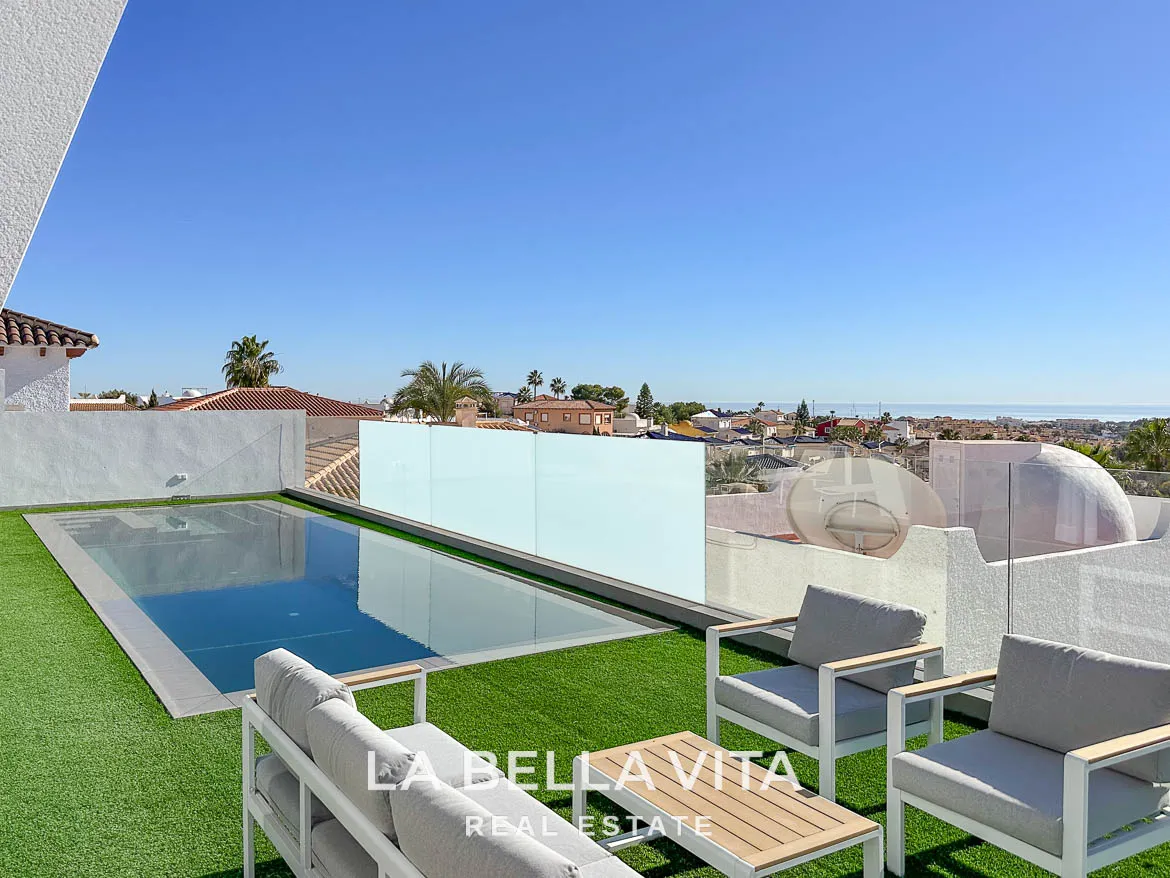 Modern Key Ready Property with Sea Views, private pool, solarium and closed garage for sale in Blue Lagoon, Villamartin, Orihuela Costa, Alicante, Spain