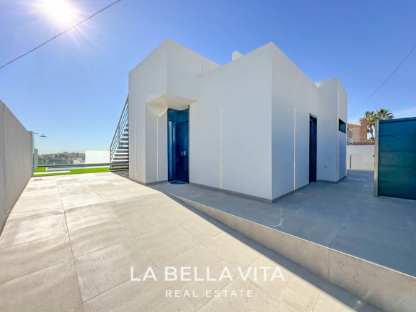Modern Key Ready Property with Sea Views, private pool, solarium and closed garage for sale in Blue Lagoon, Villamartin, Orihuela Costa, Alicante, Spain
