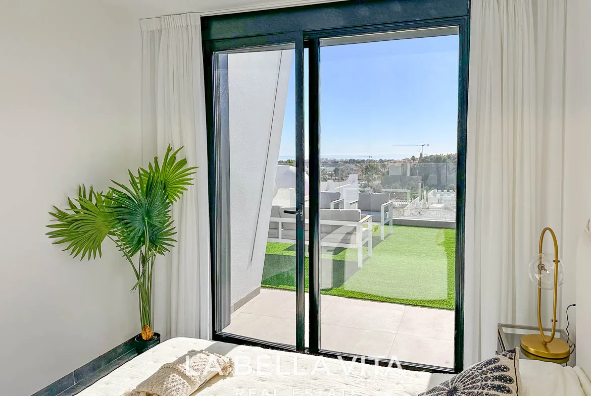 Modern Key Ready Property with Sea Views, private pool, solarium and closed garage for sale in Blue Lagoon, Villamartin, Orihuela Costa, Alicante, Spain