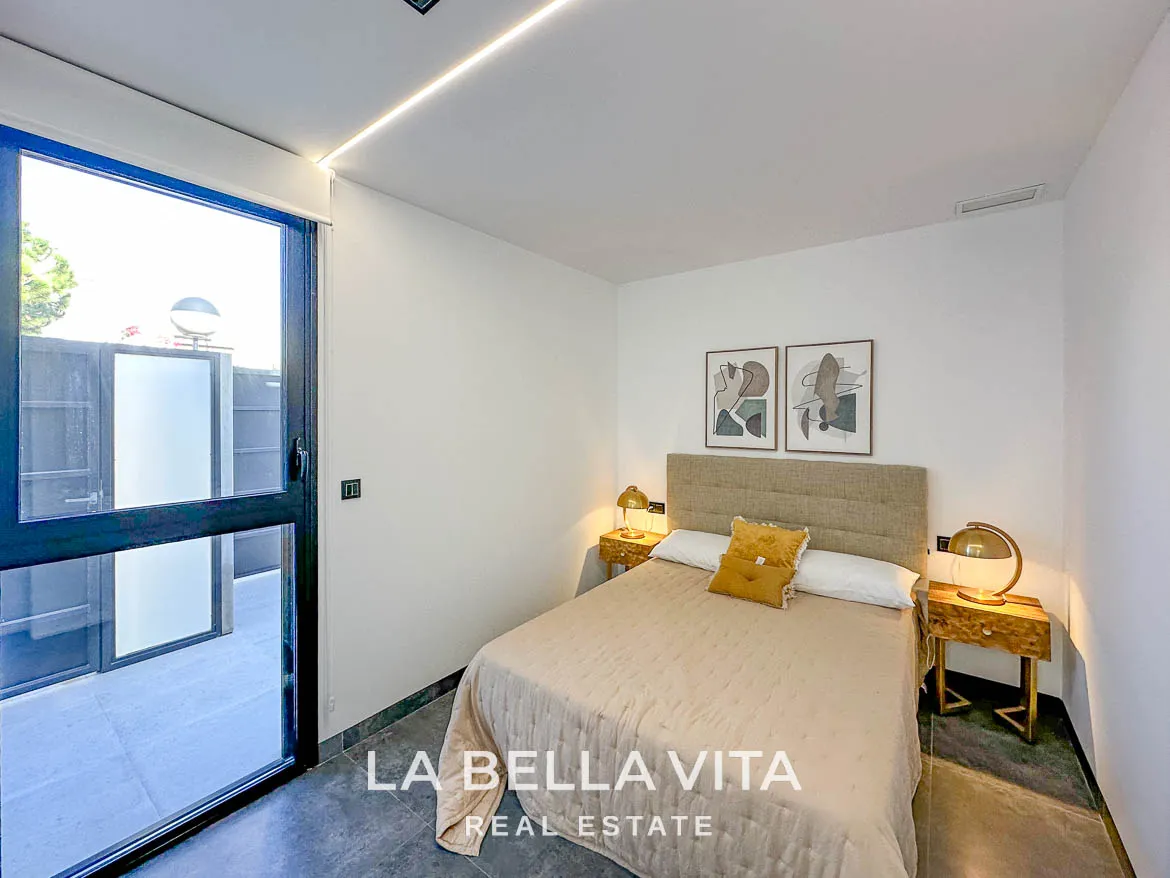 Modern Key Ready Property with Sea Views, private pool, solarium and closed garage for sale in Blue Lagoon, Villamartin, Orihuela Costa, Alicante, Spain