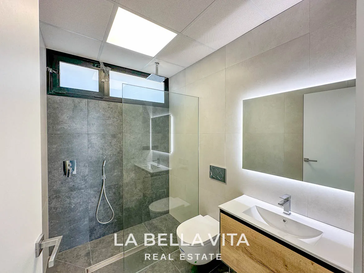 Modern Key Ready Property with Sea Views, private pool, solarium and closed garage for sale in Blue Lagoon, Villamartin, Orihuela Costa, Alicante, Spain